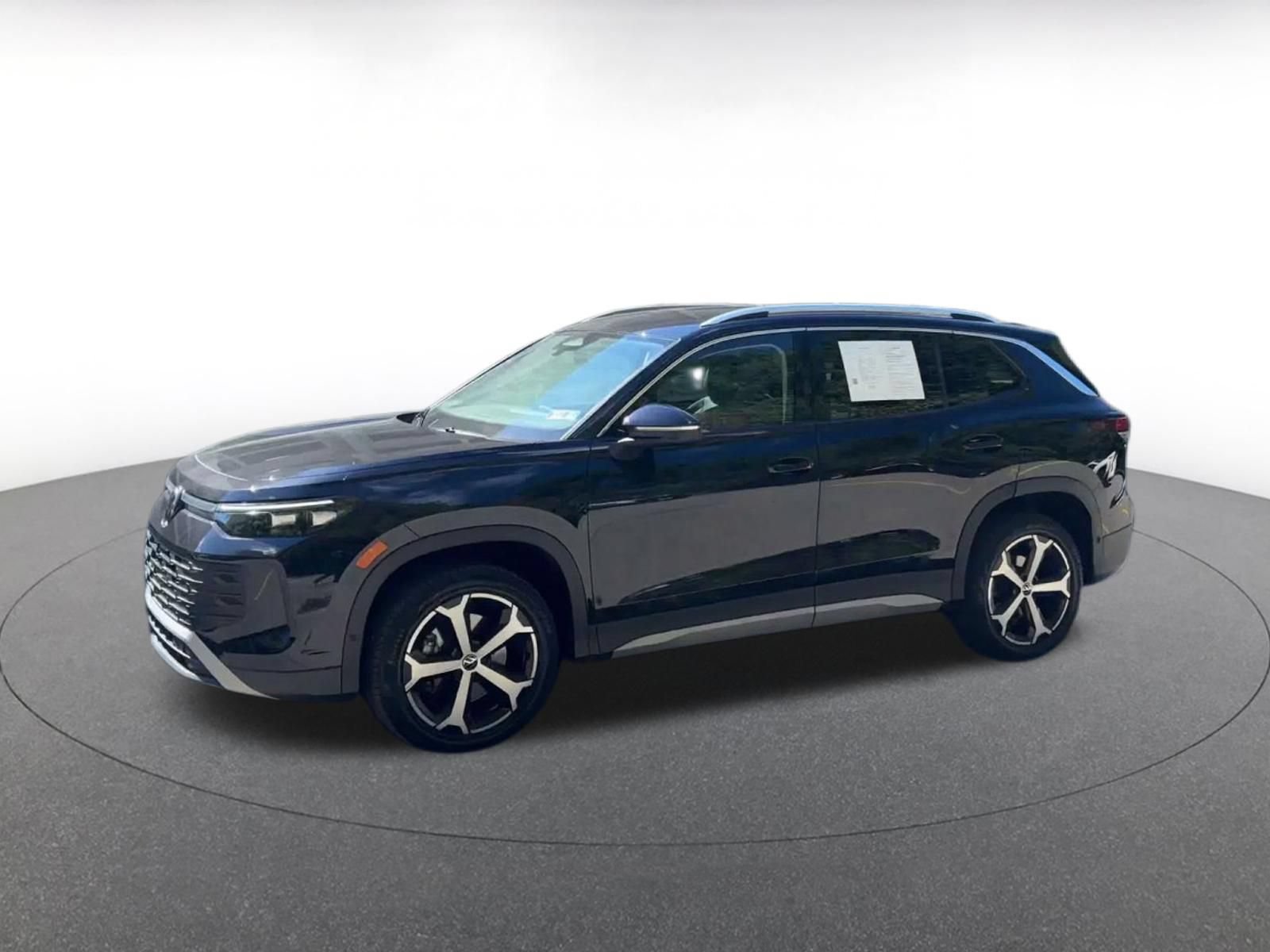 Used 2026 Volkswagen Tiguan SE AWD/4WD image 7