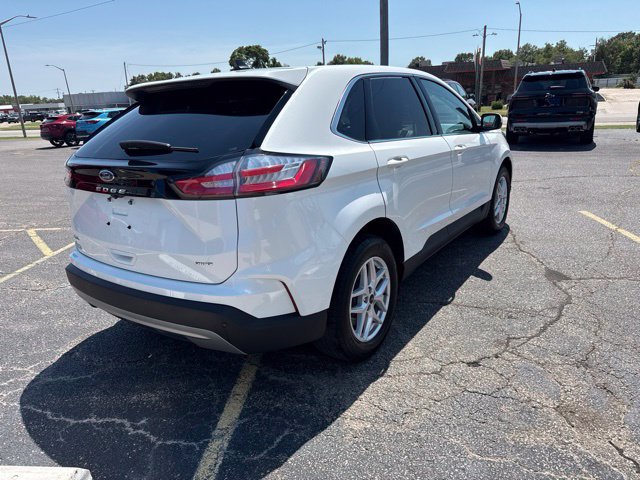 Used 2024 Ford Edge SEL w/ Convenience Package AWD/4WD image 7