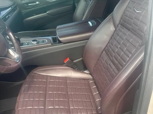 Used 2023 Cadillac Escalade Premium Luxury Platinum AWD/4WD image 21