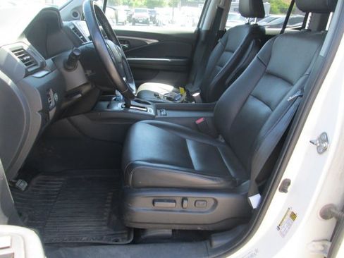 Used 2018 Honda Ridgeline RTL image 4