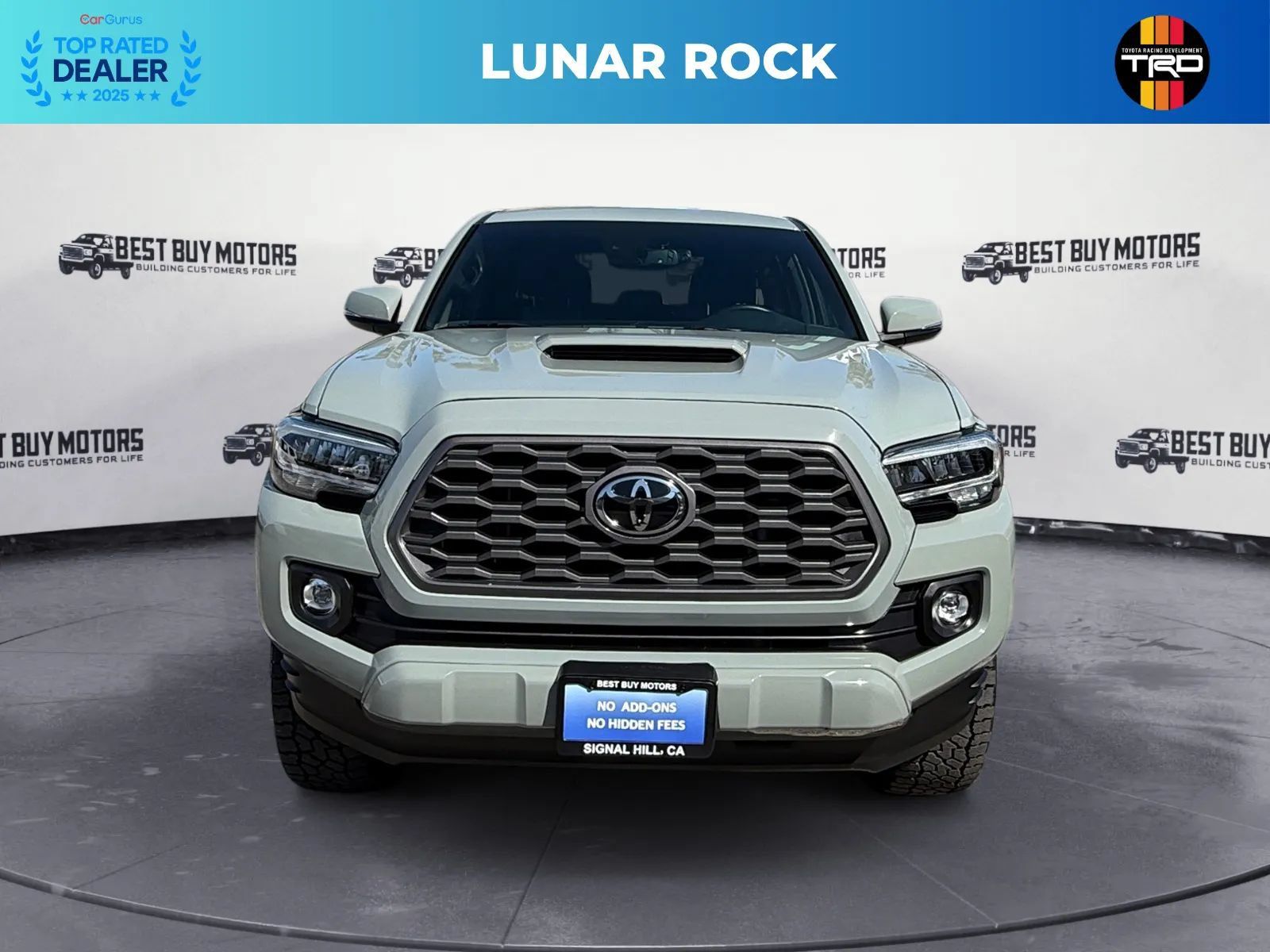 Used 2023 Toyota Tacoma TRD Sport w/ Black Out Package (TMS) AWD/4WD image 2