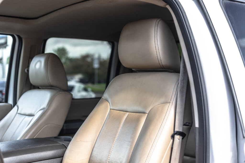 Used 2011 Ford F250 Lariat w/ Lariat Ultimate Pkg AWD/4WD image 8