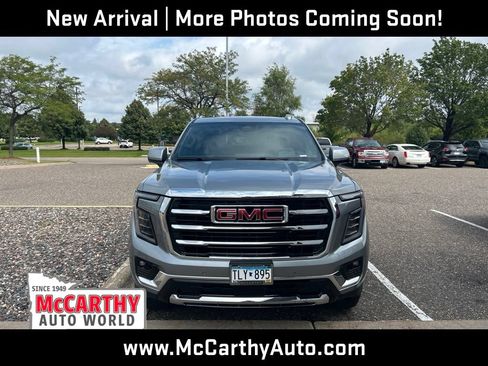 Used 2026 GMC Yukon Elevation w/ Elevation Premium Package AWD/4WD image 2