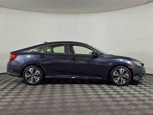 Used 2018 Honda Civic EX-L image 10