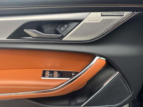 Used 2024 Jaguar XF R-Dynamic SE image 19