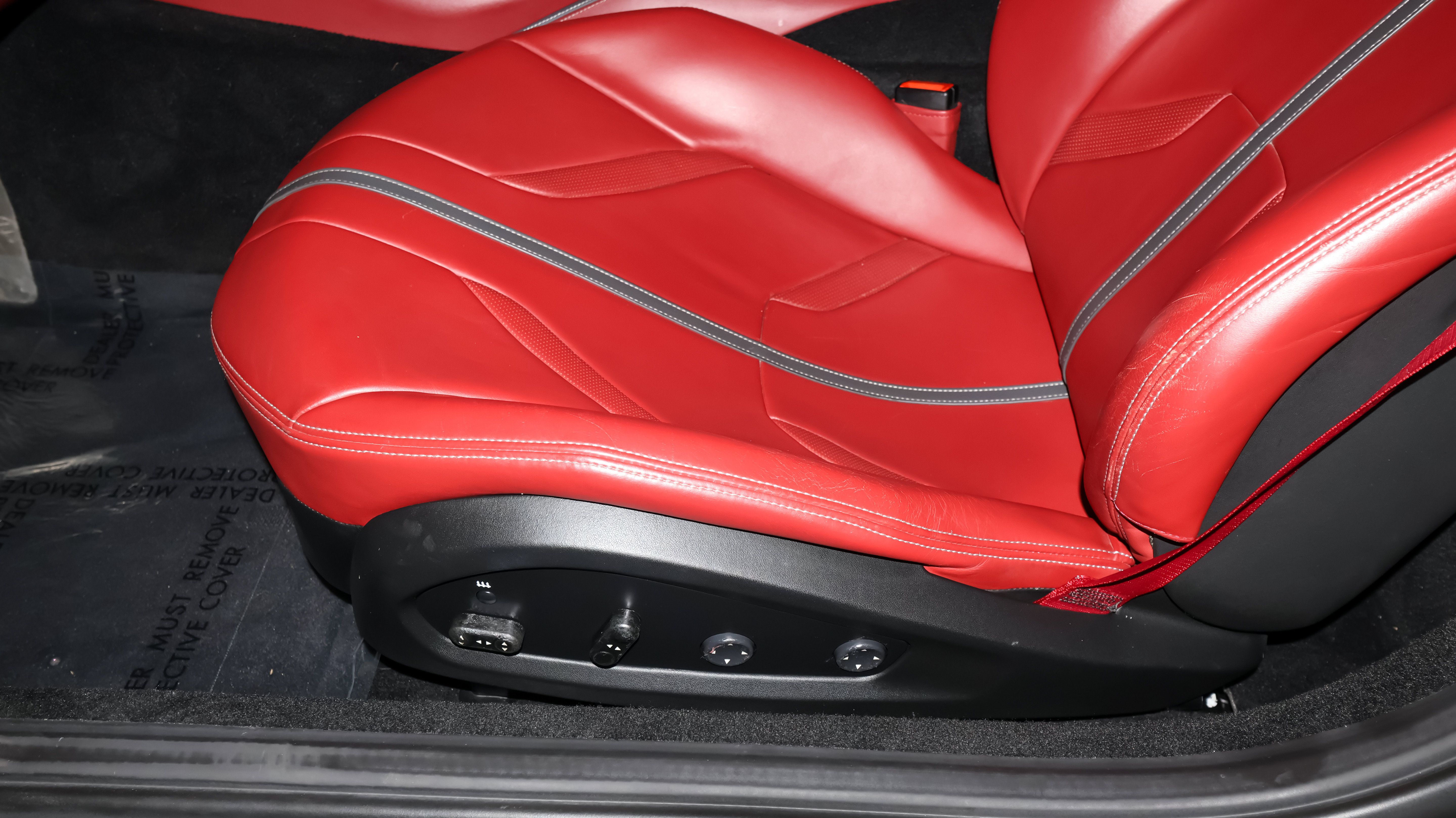 Used 2019 Ferrari 812 Superfast RWD image 15