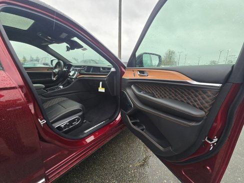 New 2025 Jeep Grand Cherokee L Summit image 10