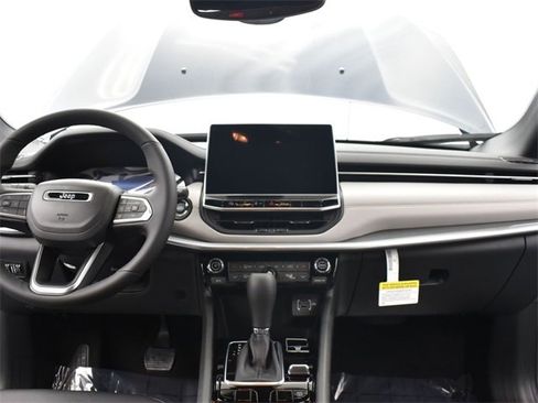 New 2026 Jeep Compass Limited image 9