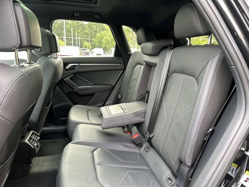 Used 2023 Audi Q3 2.0T Premium w/ Black Optic Sport Package AWD/4WD image 17
