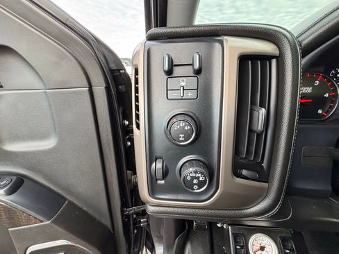 Used 2015 GMC Sierra 2500 Denali w/ Duramax Plus Package image 17