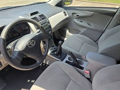 Used 2013 Toyota Corolla L FWD image 12