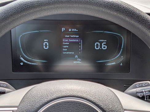 Used 2025 Kia Sportage LX image 20