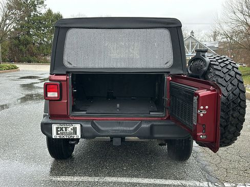 Used 2022 Jeep Wrangler Unlimited Sport image 7