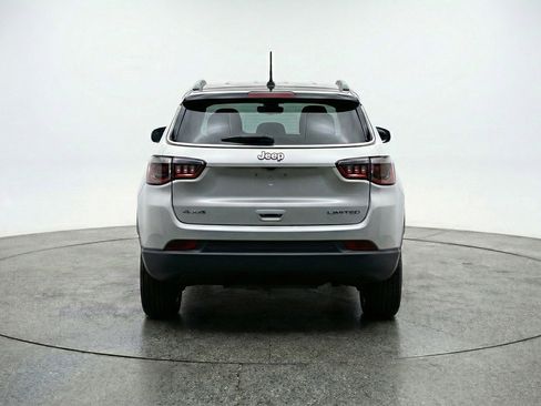 Used 2025 Jeep Compass Limited AWD/4WD image 7