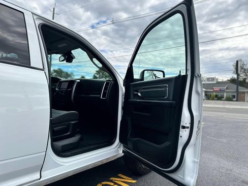 Used 2022 RAM 1500 Classic SLT w/ Electronics Group image 5