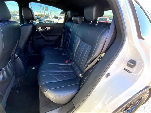 Used 2015 INFINITI QX70 AWD w/ Premium Package image 20