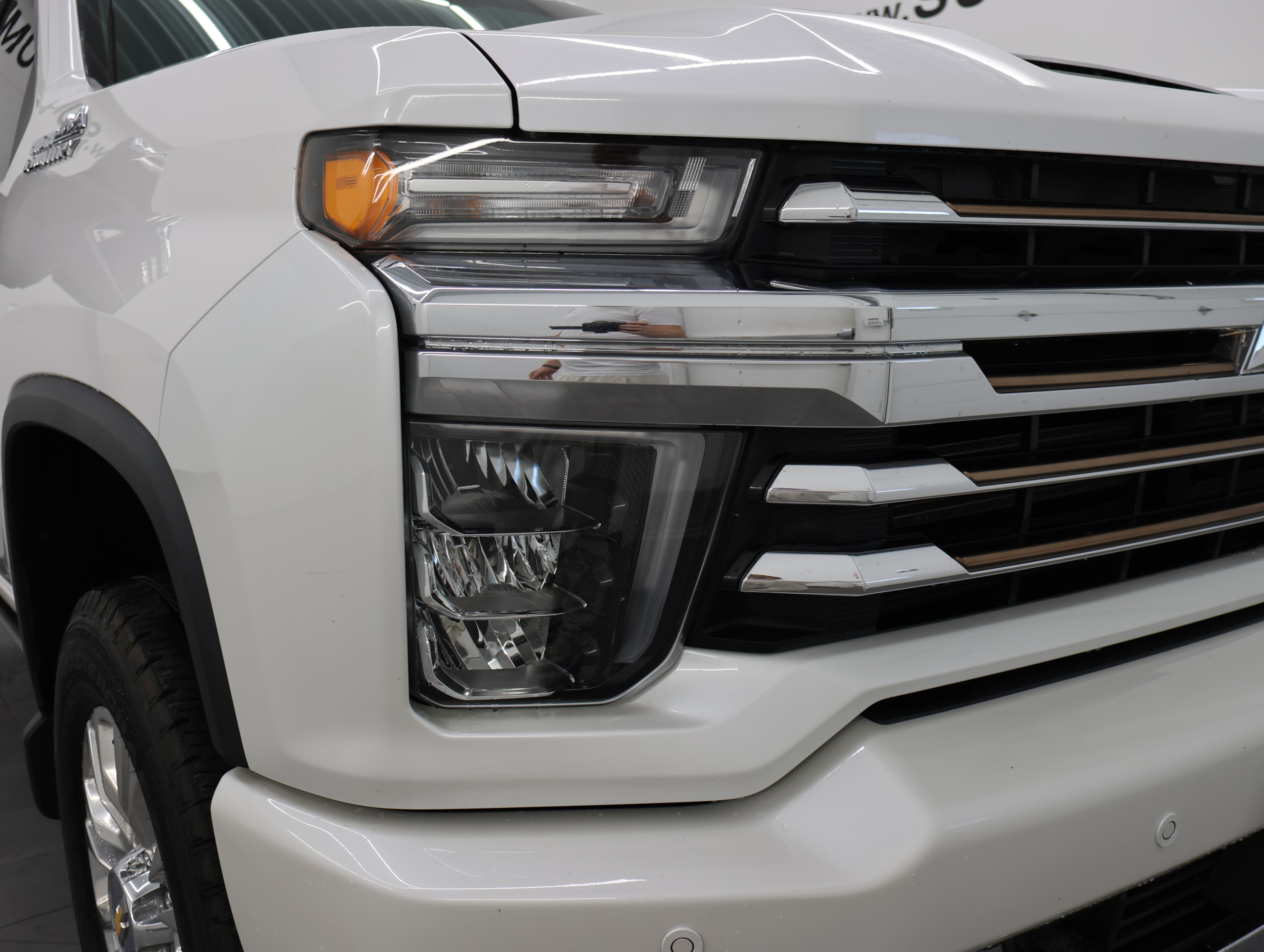 Used 2022 Chevrolet Silverado 2500 High Country w/ Safety Package II AWD/4WD image 29