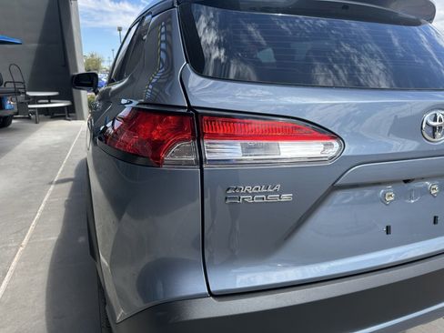 Used 2023 Toyota Corolla Cross L image 12