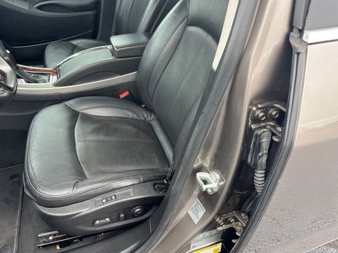 Used 2010 Buick LaCrosse CXL w/ Luxury Package image 20