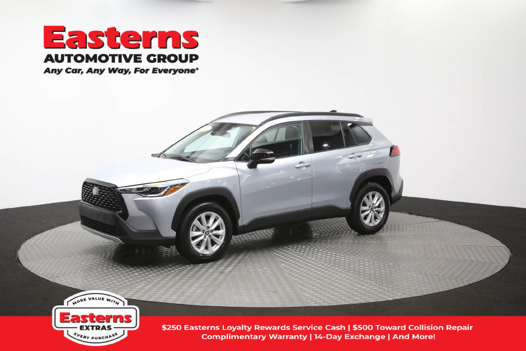Used 2025 Toyota Corolla Cross LE FWD image 56