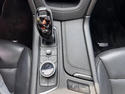 Used 2020 Cadillac XT6 Premium Luxury image 34