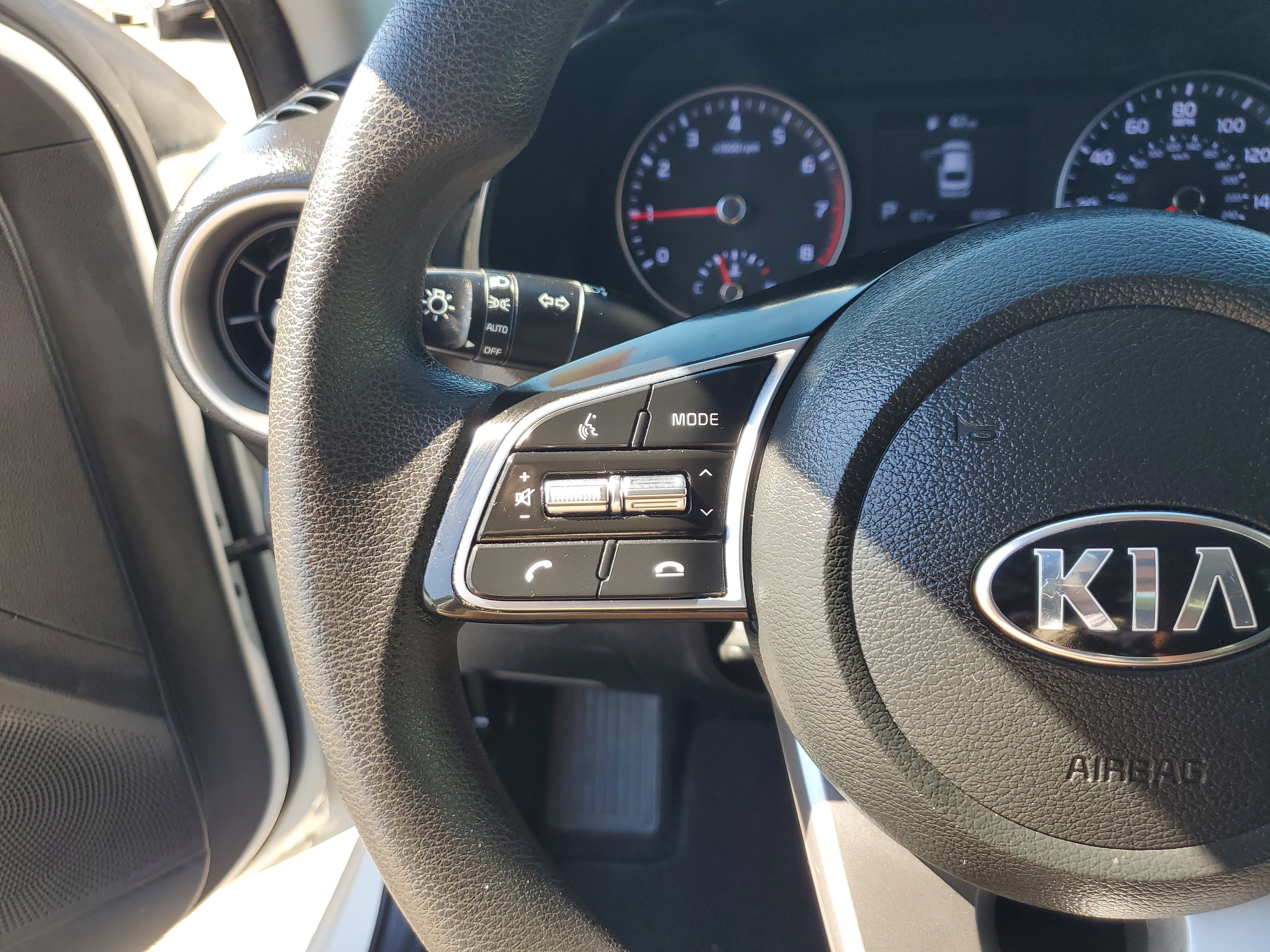 Used 2020 Kia Forte LXS FWD image 25