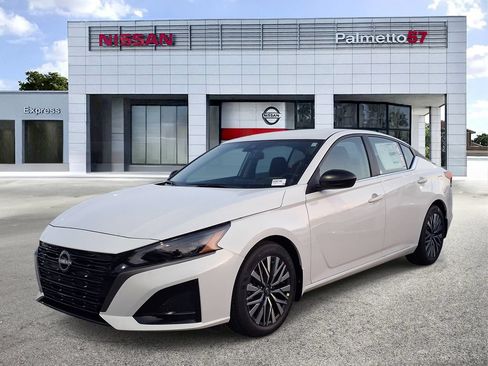 New 2026 Nissan Altima 2.5 SV FWD image 3