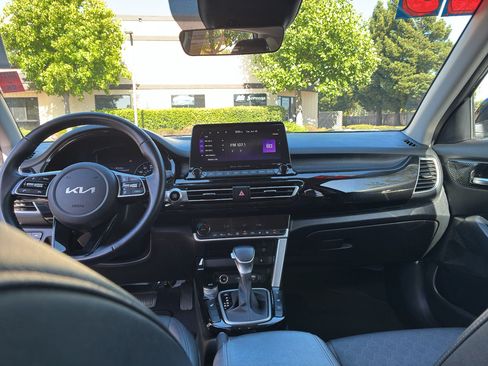 Used 2023 Kia Seltos EX AWD/4WD image 42