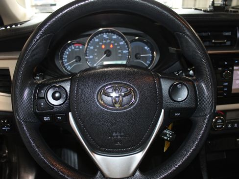 Used 2014 Toyota Corolla LE FWD image 10