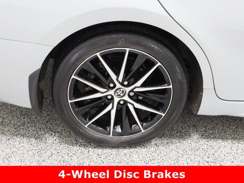 Used 2022 Toyota Camry SE image 6