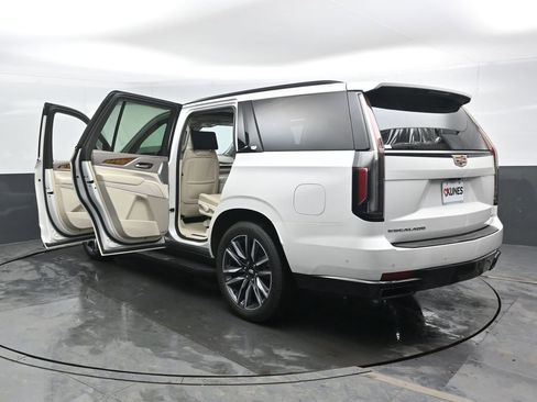 Used 2023 Cadillac Escalade Sport Platinum image 56