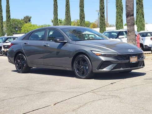 New 2026 Hyundai Elantra SEL Sport FWD image 33