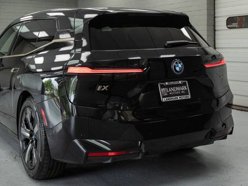 Used 2023 BMW iX xDrive50 w/ Premium Package AWD/4WD image 33