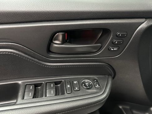 Used 2024 Honda Odyssey Sport image 19