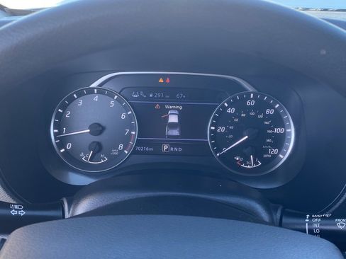 Used 2022 Nissan Frontier SV w/ Technology Package image 32