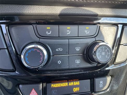 Used 2022 Buick Encore Preferred w/ Safety Package image 18