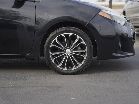 Used 2015 Toyota Corolla S image 4