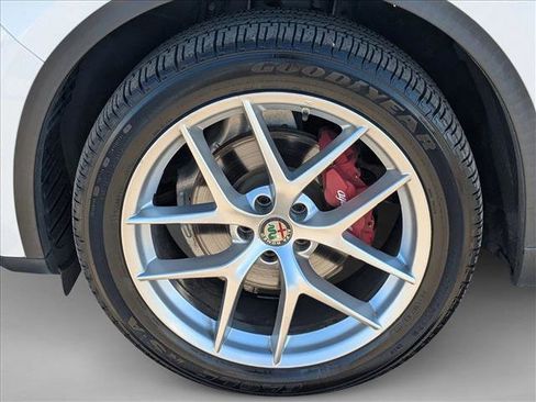 Used 2019 Alfa Romeo Stelvio Ti image 21
