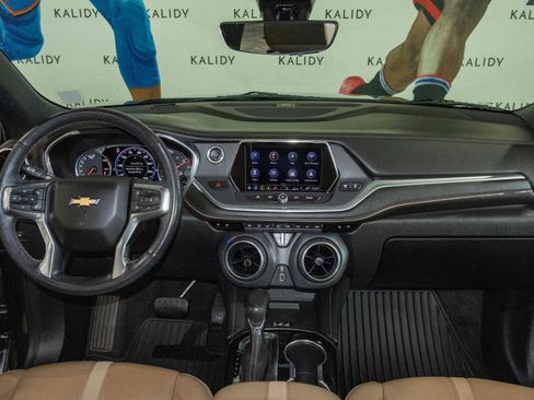 Used 2019 Chevrolet Blazer Premier w/ Sun and Wheels Package image 3