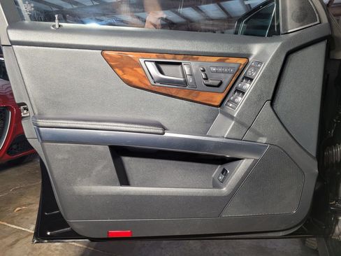 Used 2015 Mercedes-Benz GLK 350 4MATIC image 14