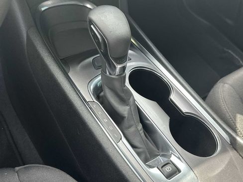 Used 2023 Chevrolet Malibu LT FWD image 23