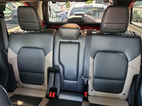 Used 2024 Ford Bronco Wildtrak AWD/4WD image 11