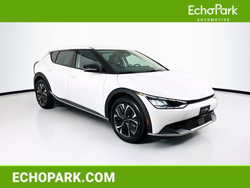 Used 2024 Kia EV6 Light RWD image 1