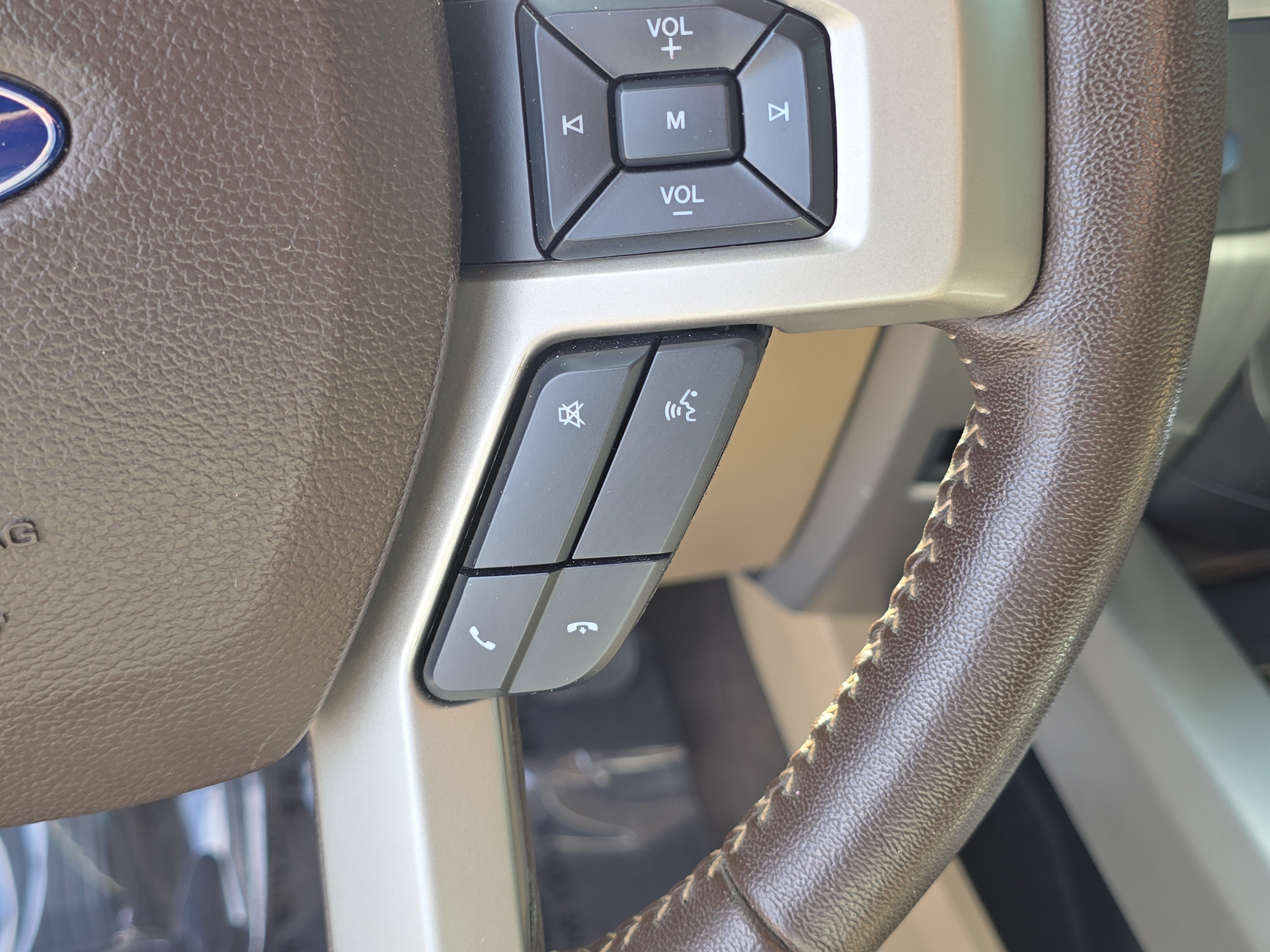 Used 2020 Ford F150 Lariat RWD image 31