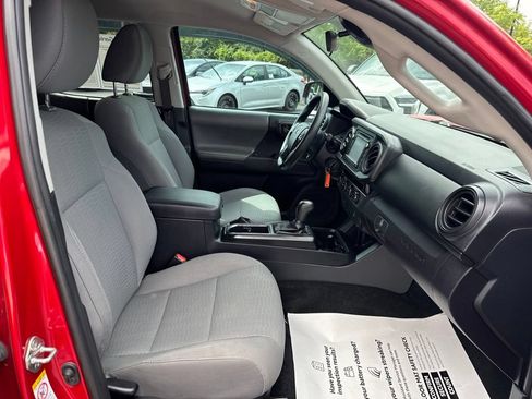 Used 2018 Toyota Tacoma SR w/ SR Convenience Package AWD/4WD image 32