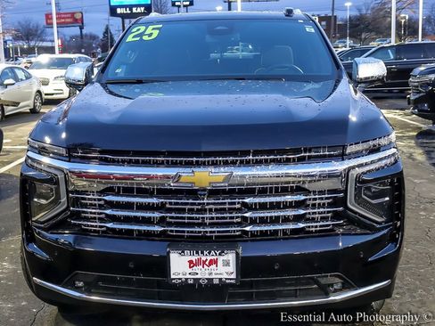 Used 2025 Chevrolet Suburban Premier w/ Sun And Tow Package image 7