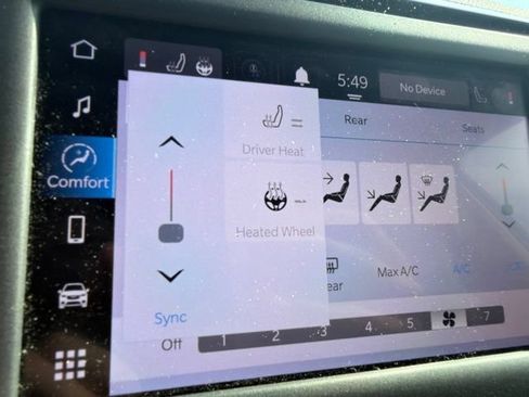 Used 2022 Chrysler Voyager LX FWD image 28