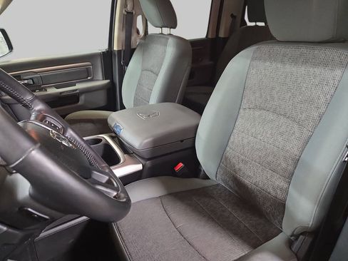 Used 2017 RAM 1500 Classic SLT w/ SLT Plus D￩cor Group AWD/4WD image 18