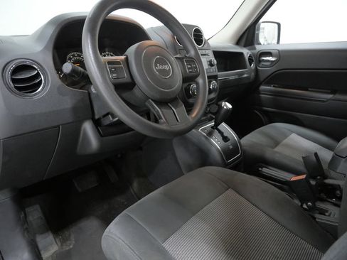 Used 2016 Jeep Patriot Sport w/ Power Value Group FWD image 10
