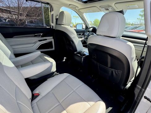 Used 2022 Kia Telluride SX image 16